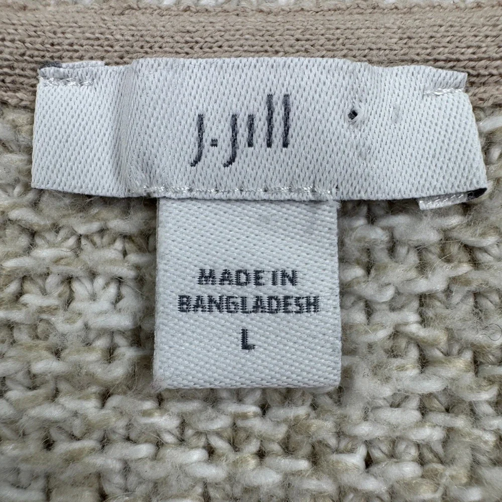 J. Jill *orders ship